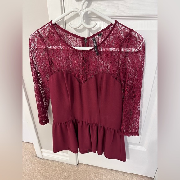 Guess Lace Peplum Top with Sweetheart Neckline - Picture 2 of 4